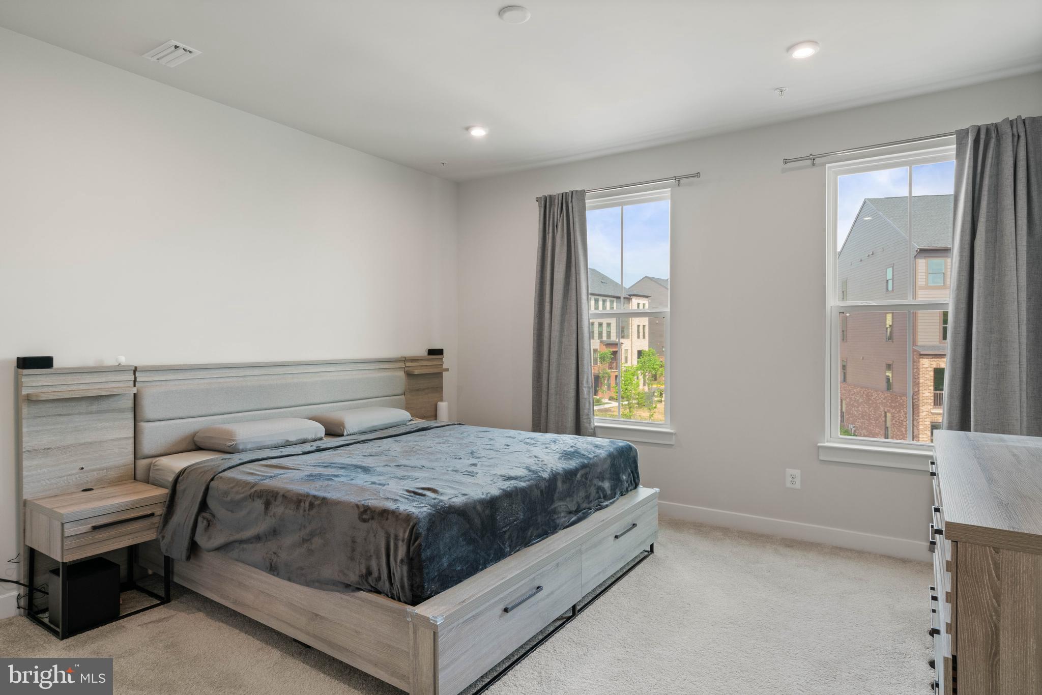 ELLIPSE AT WESTFIELDS - Residential