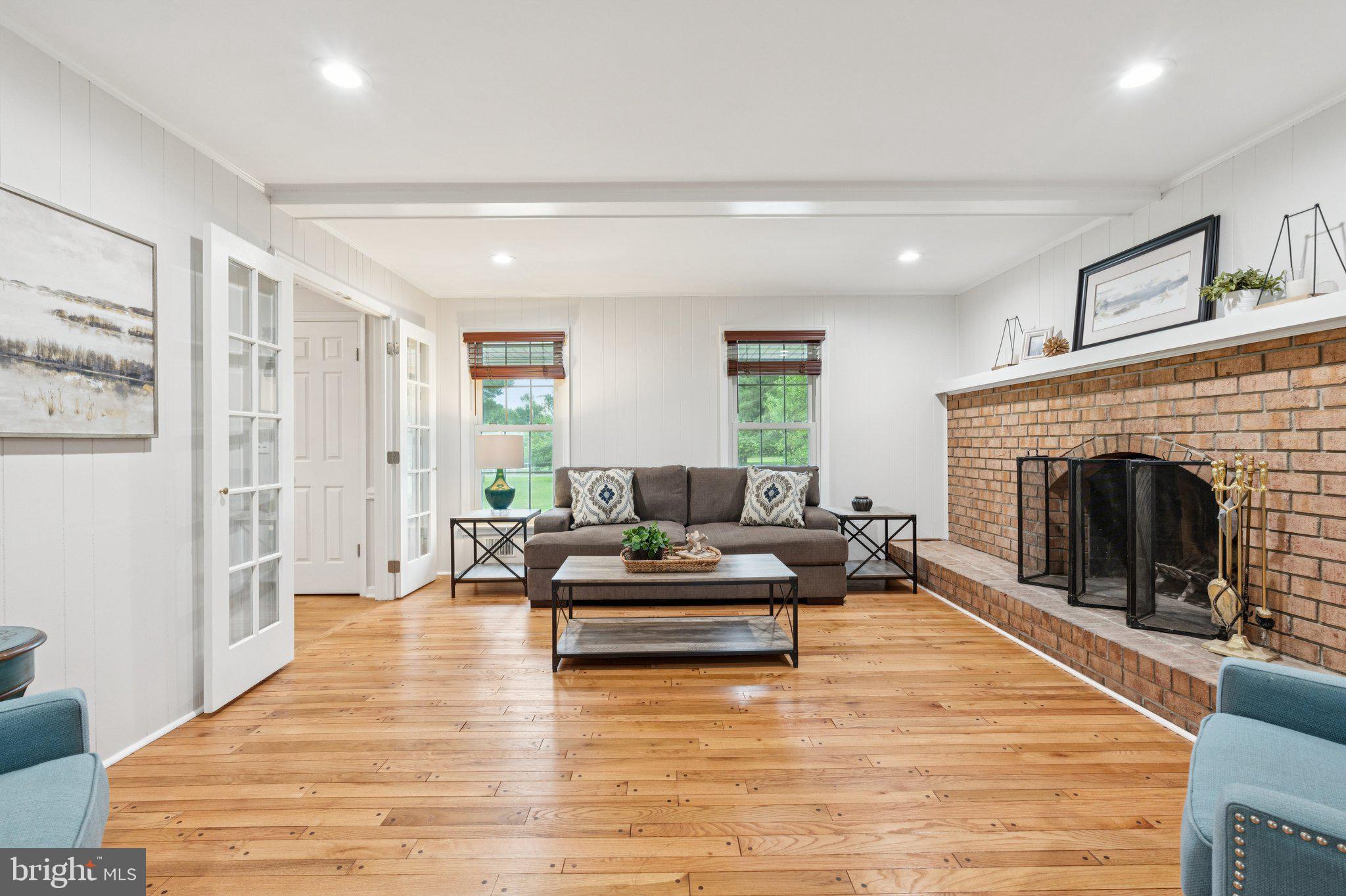 DARNESTOWN OUTSIDE - Residential