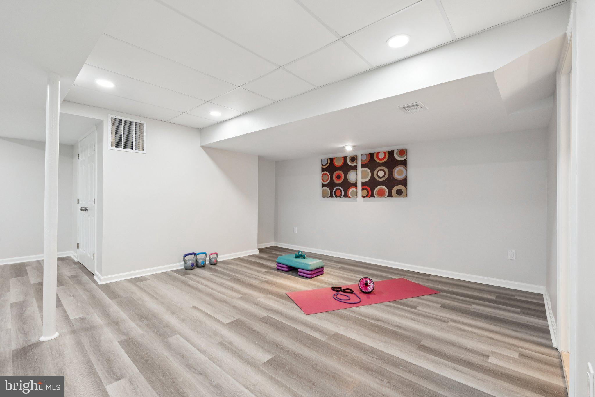 DARNESTOWN OUTSIDE - Residential