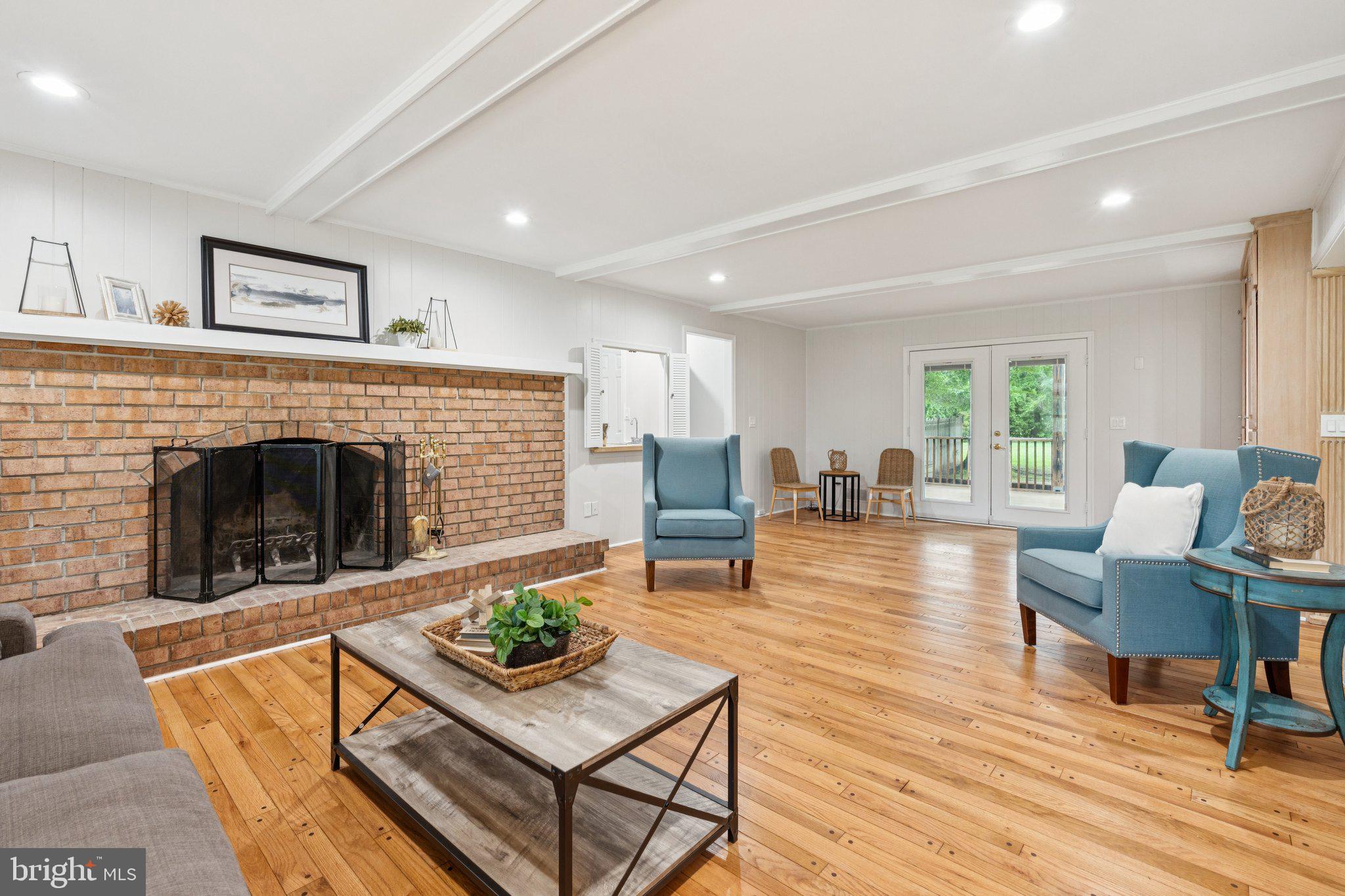 DARNESTOWN OUTSIDE - Residential