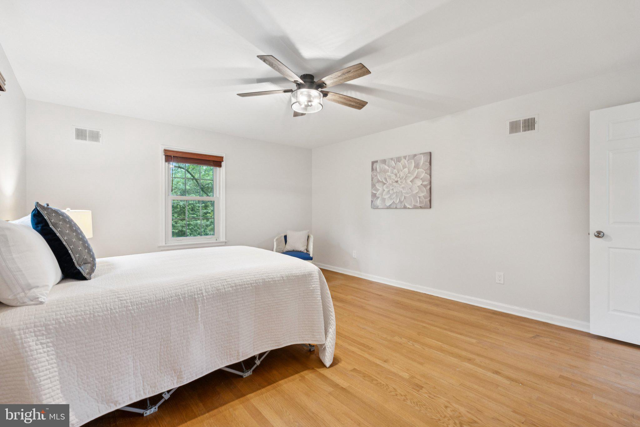 DARNESTOWN OUTSIDE - Residential