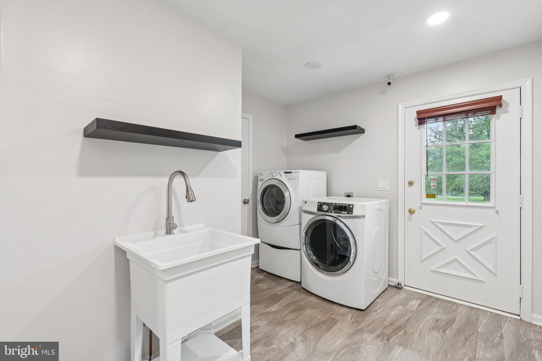 DARNESTOWN OUTSIDE - Residential