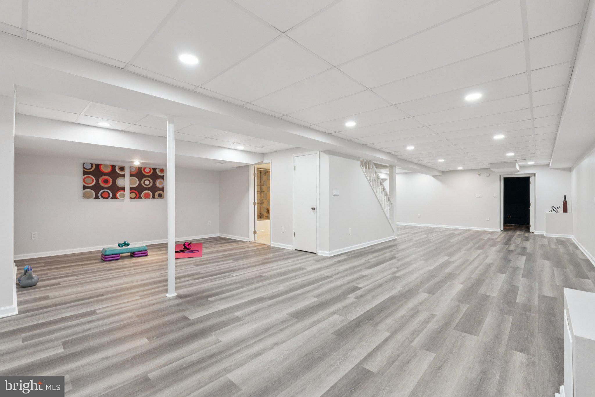 DARNESTOWN OUTSIDE - Residential