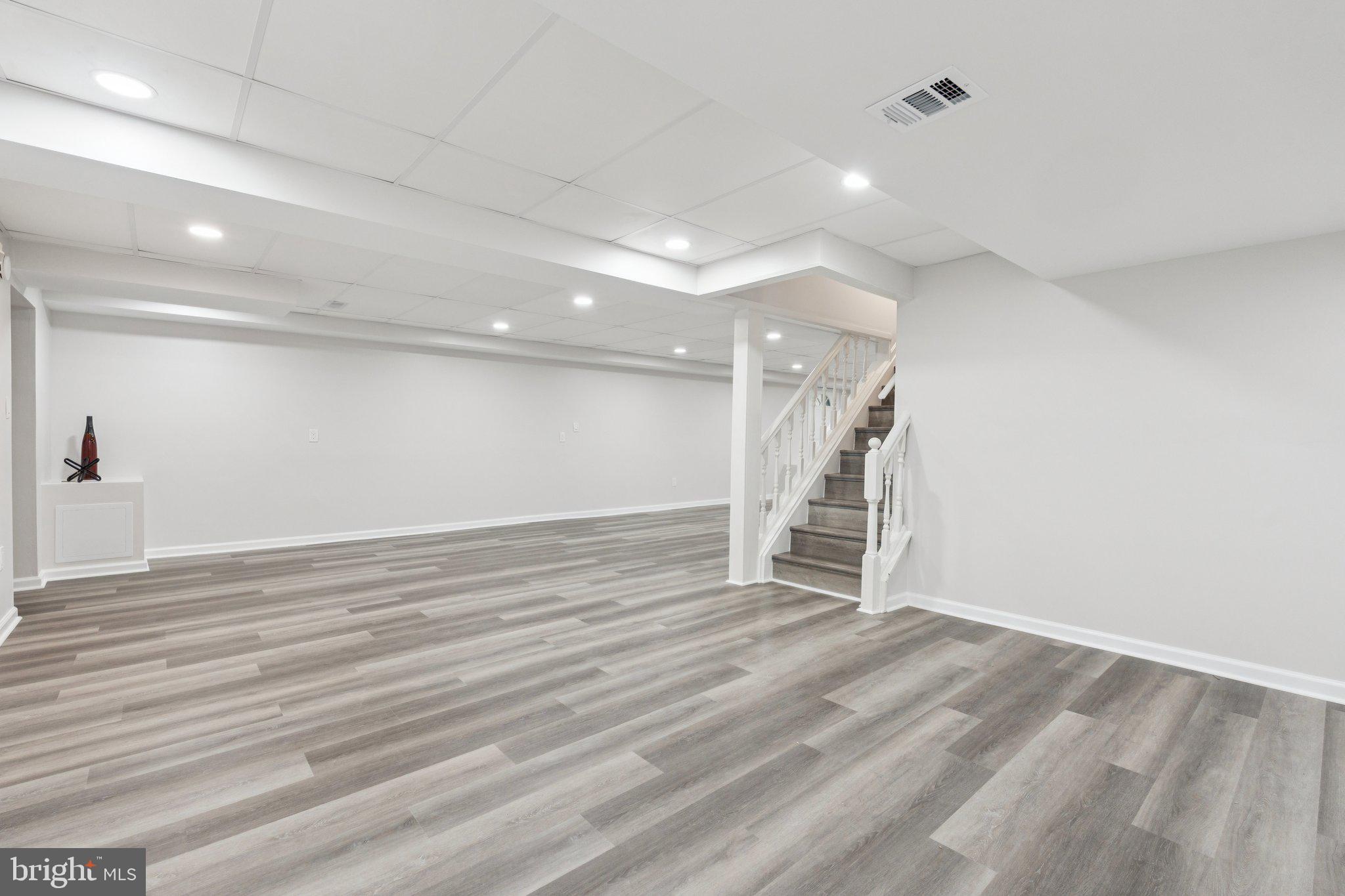 DARNESTOWN OUTSIDE - Residential