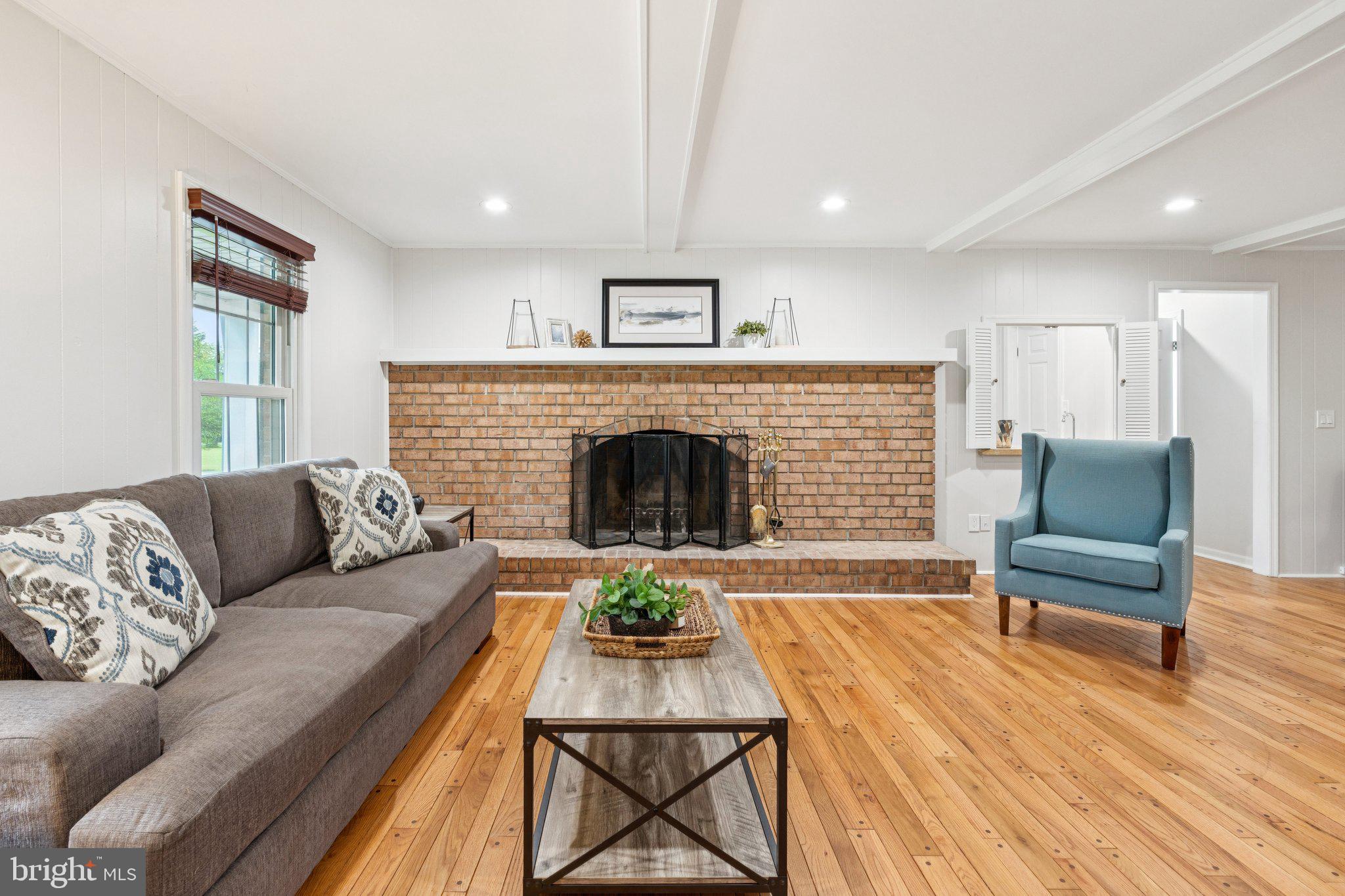 DARNESTOWN OUTSIDE - Residential