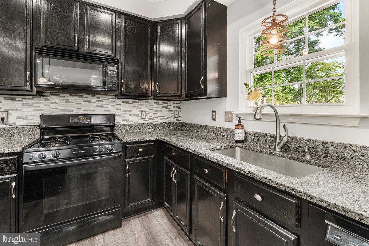 SPRING RIDGE - Residential