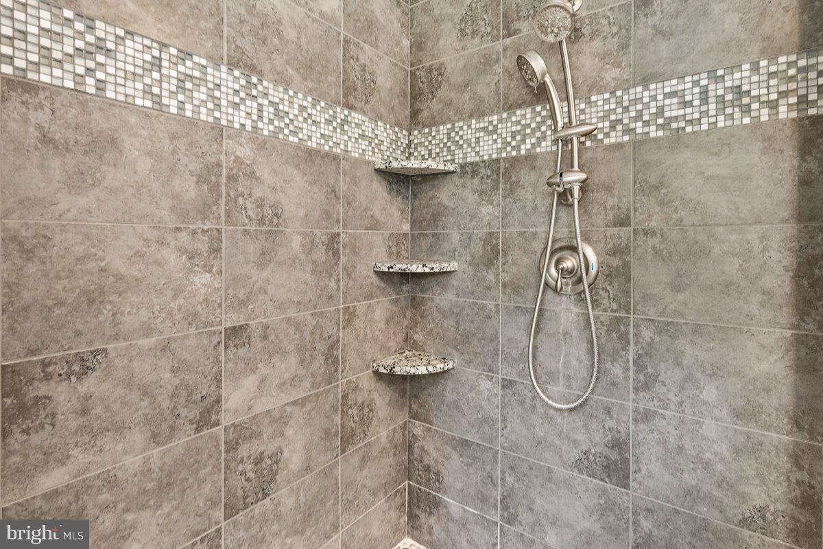 SPRING RIDGE - Residential