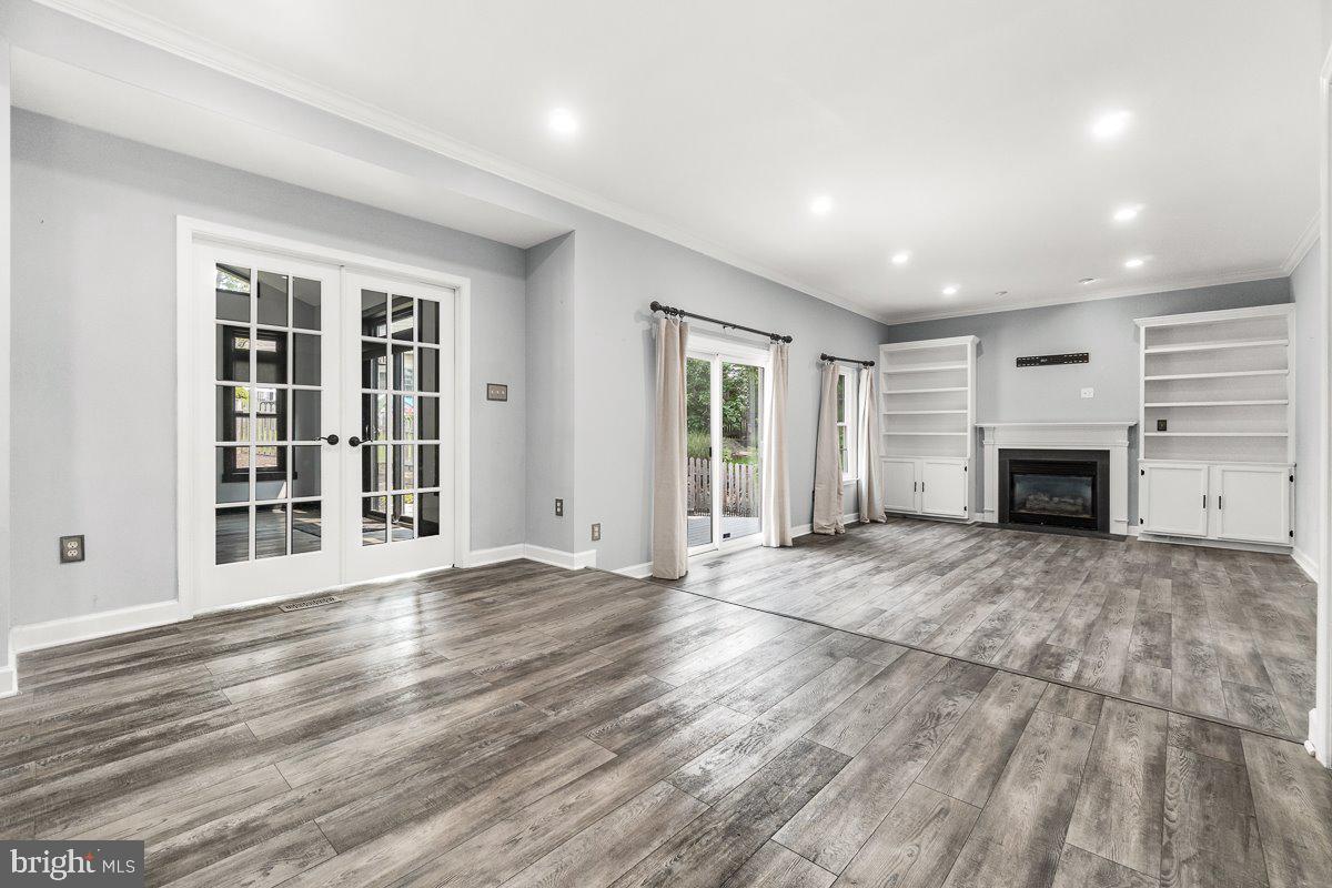 SPRING RIDGE - Residential