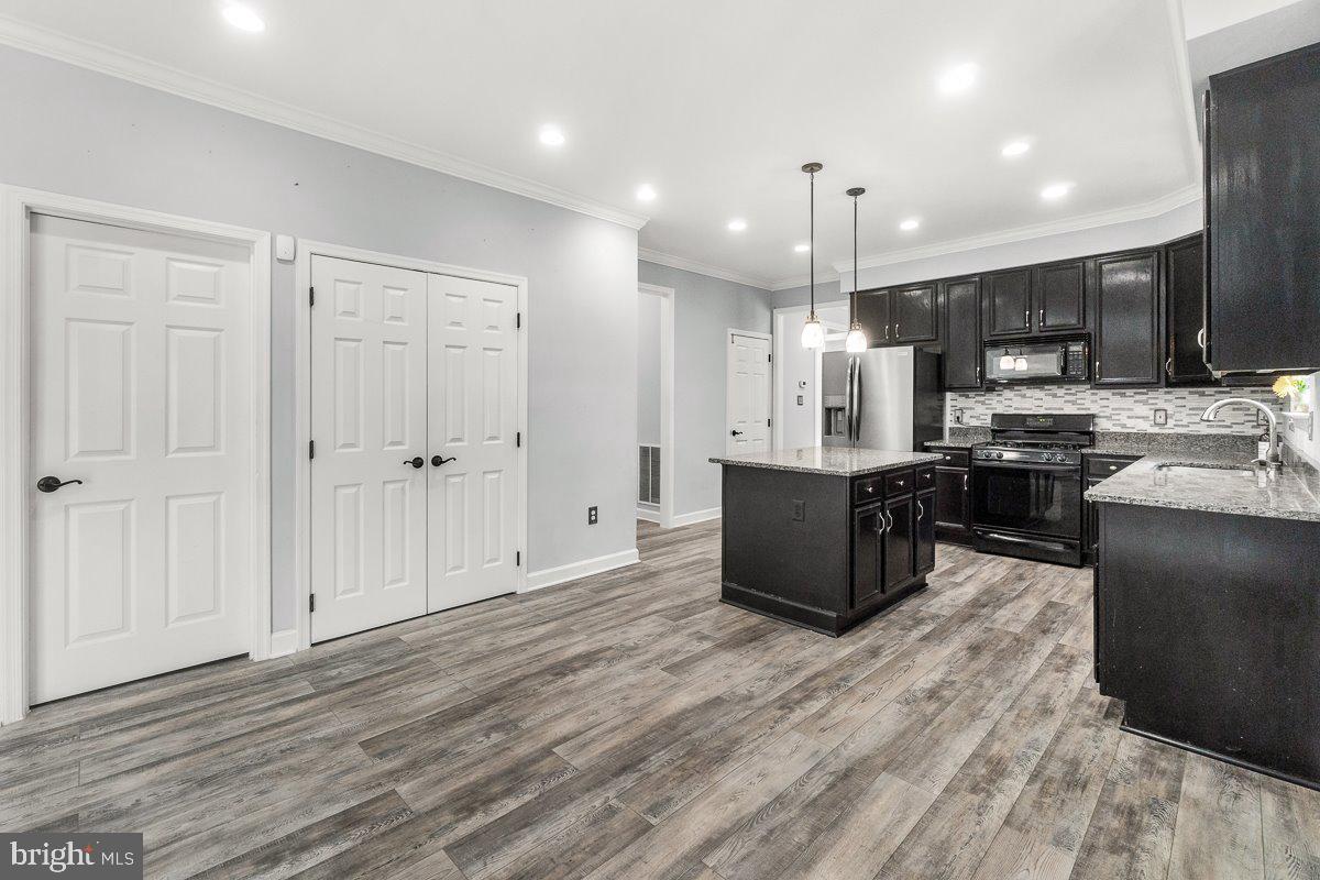 SPRING RIDGE - Residential