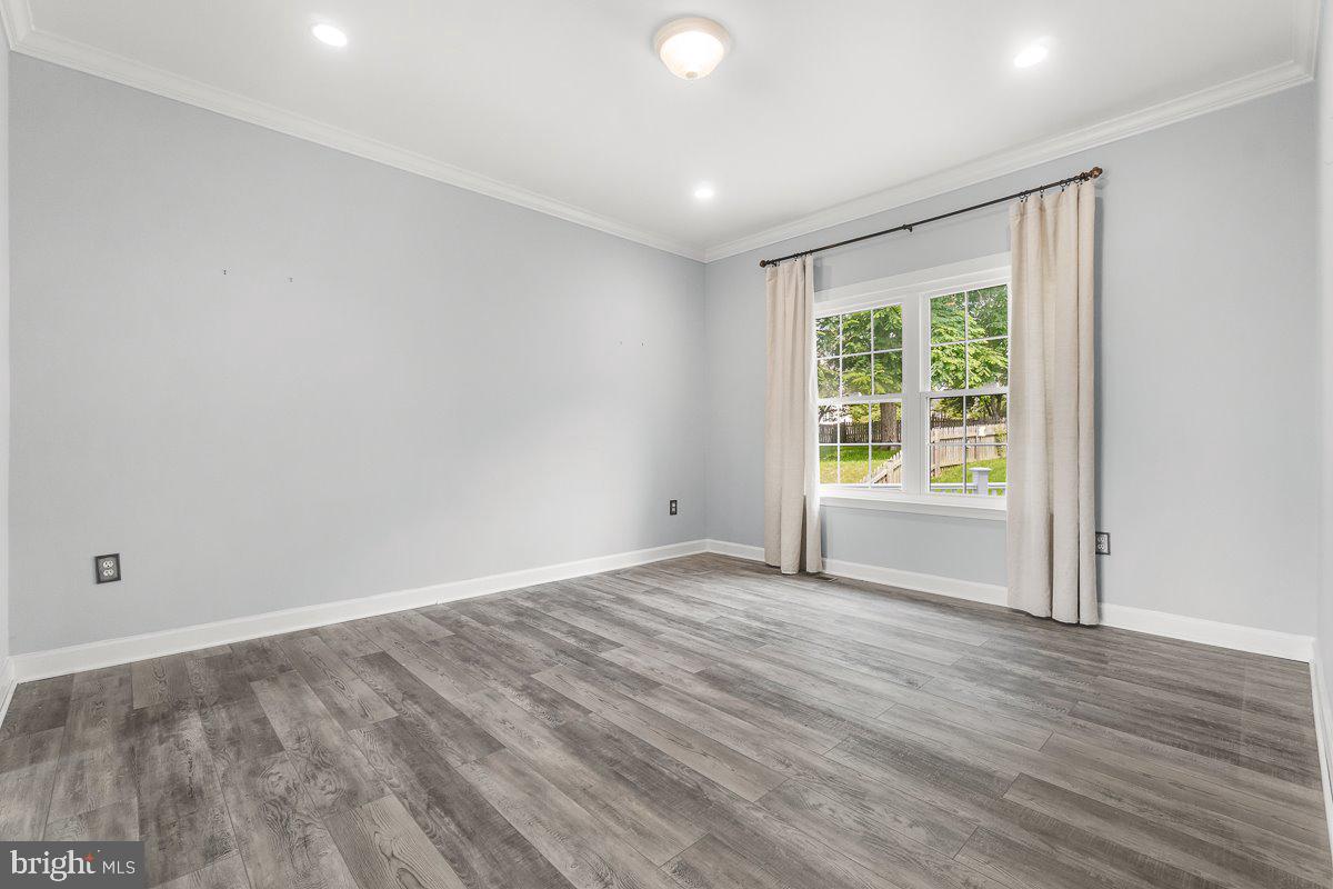 SPRING RIDGE - Residential