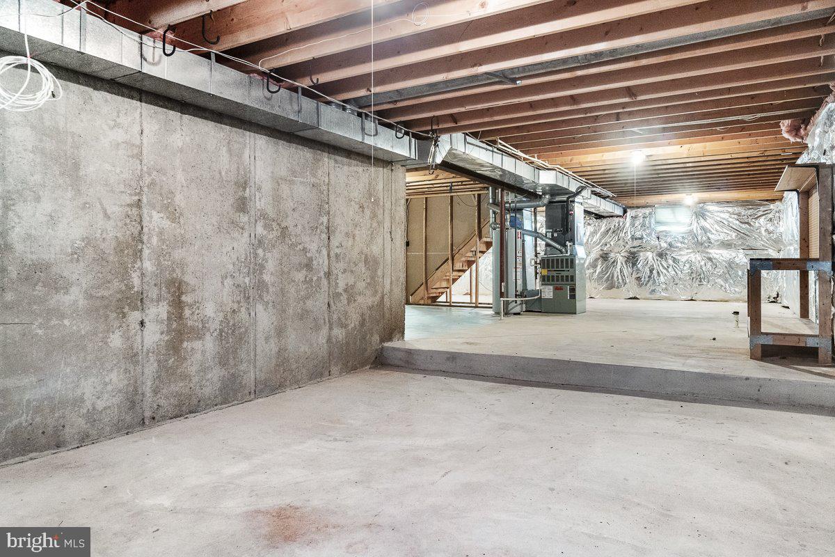 SPRING RIDGE - Residential