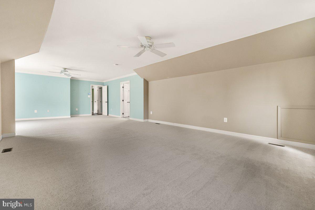 SPRING RIDGE - Residential