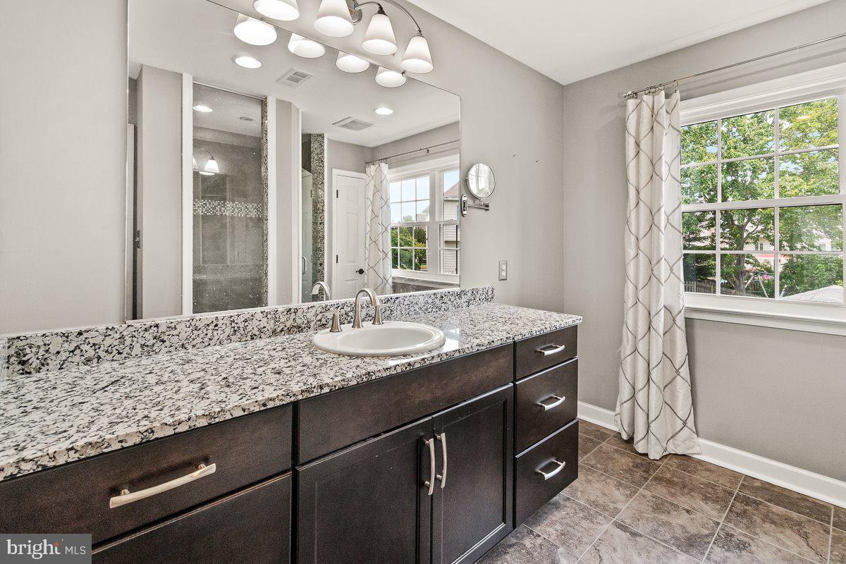 SPRING RIDGE - Residential