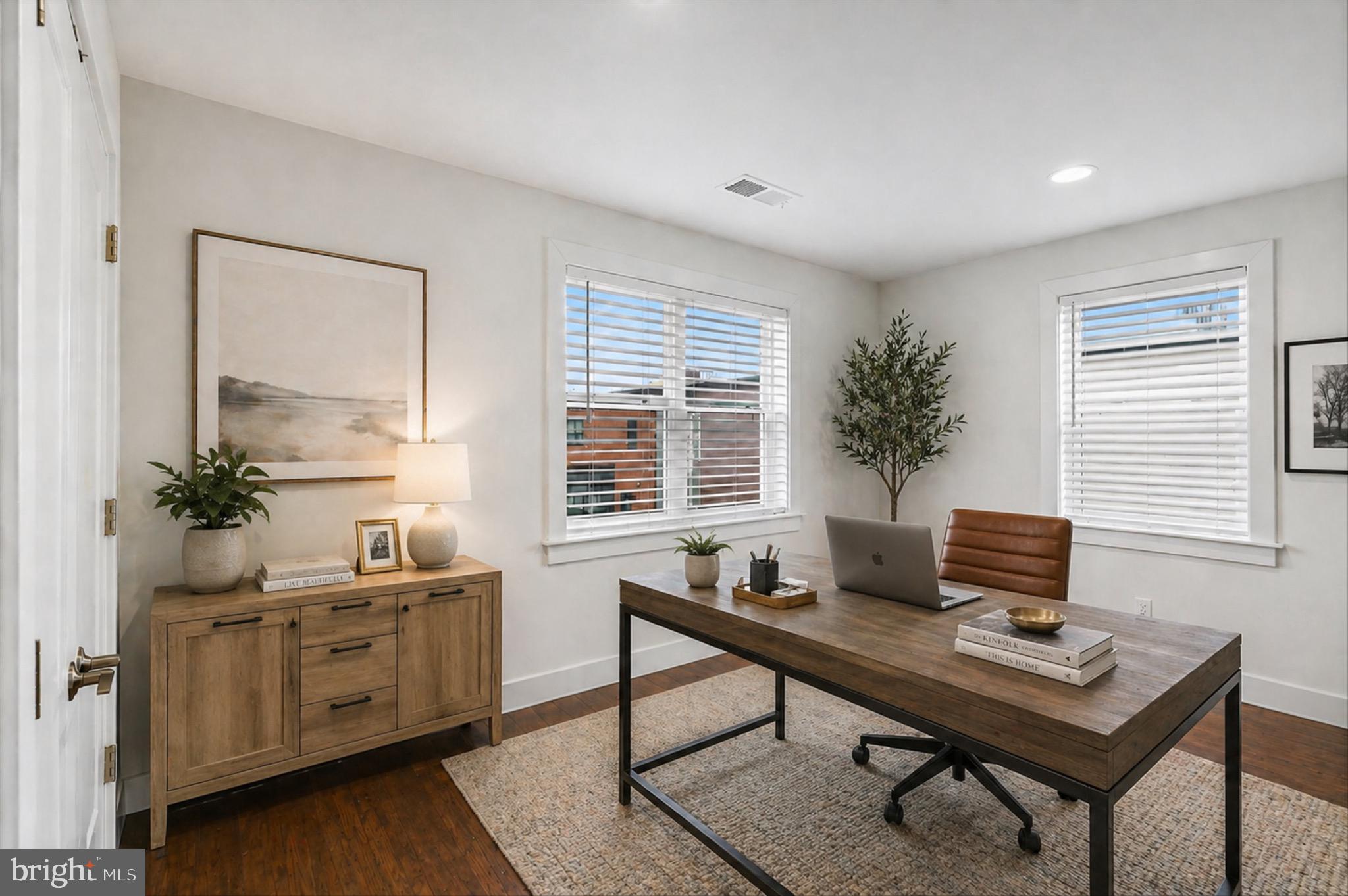 TOWER OAKS - Residential