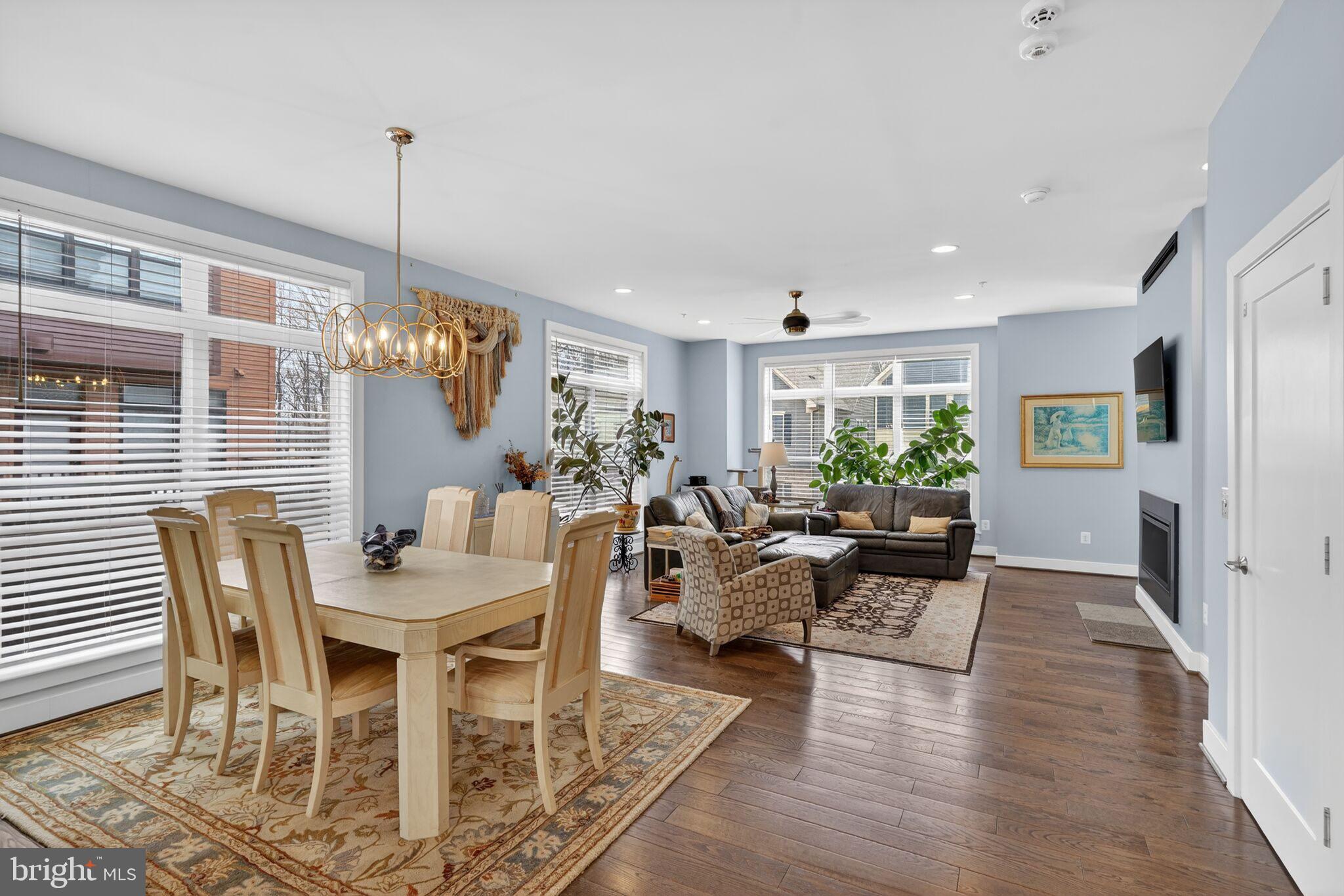 TOWER OAKS - Residential