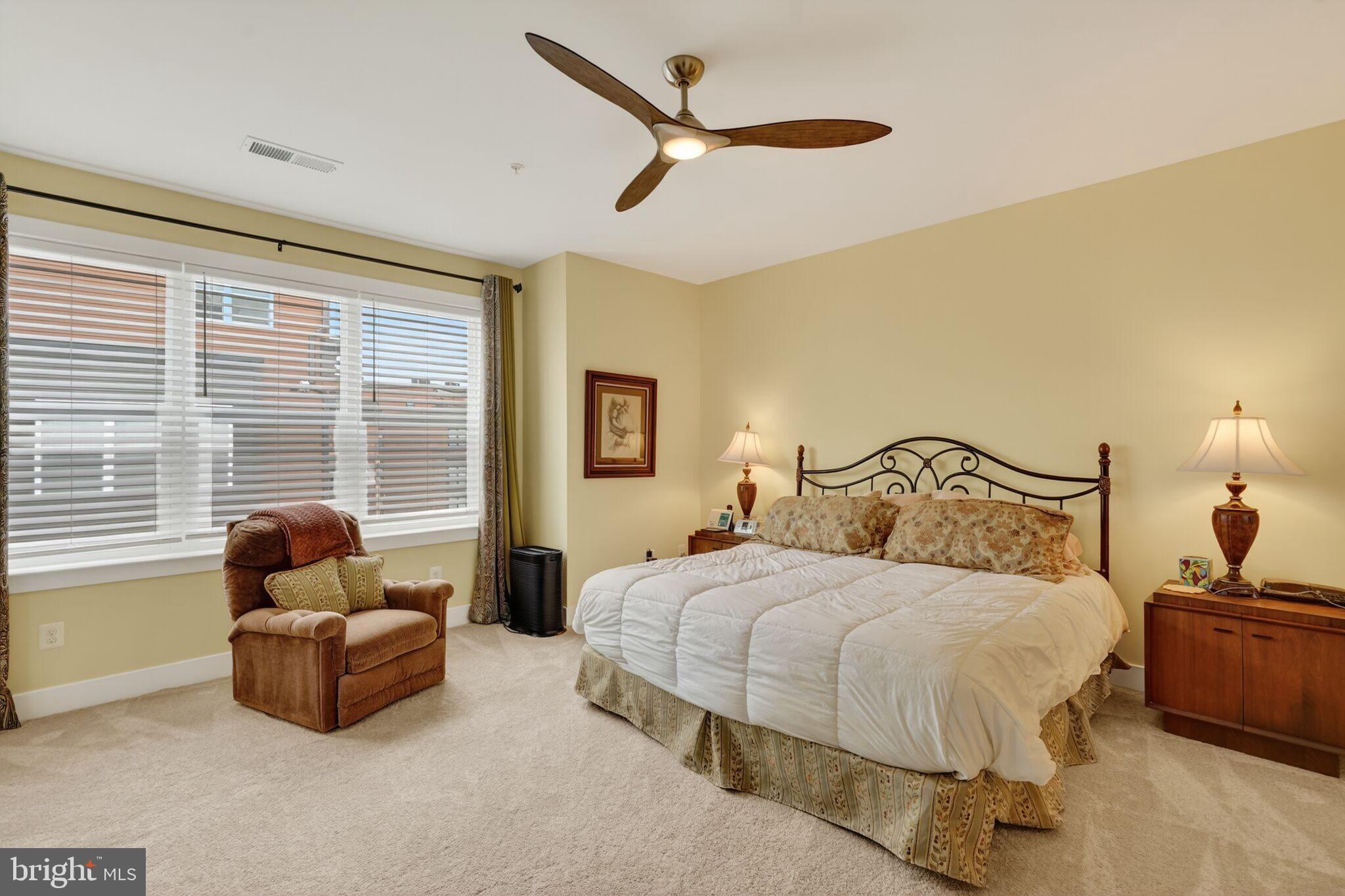 TOWER OAKS - Residential