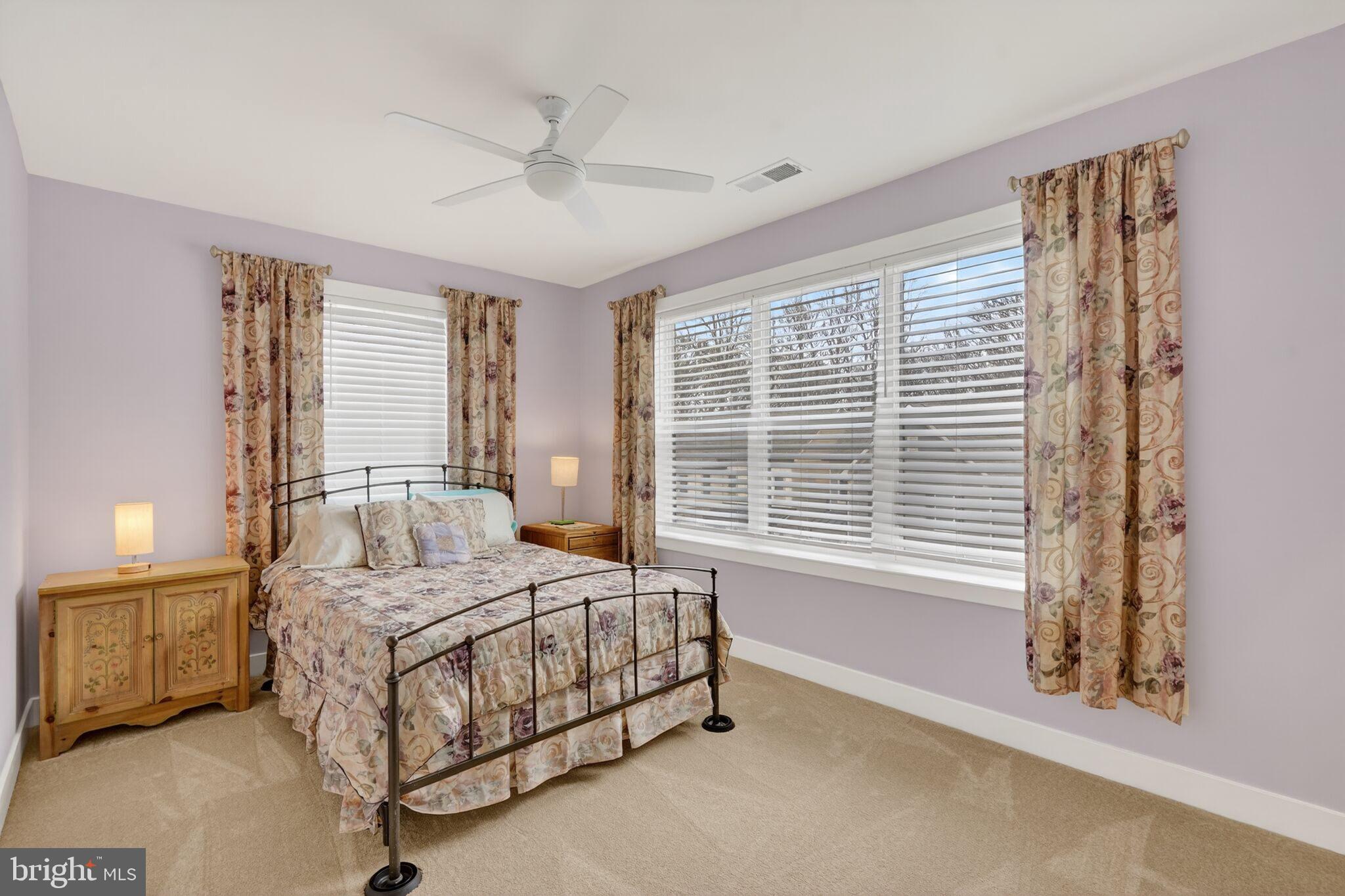 TOWER OAKS - Residential