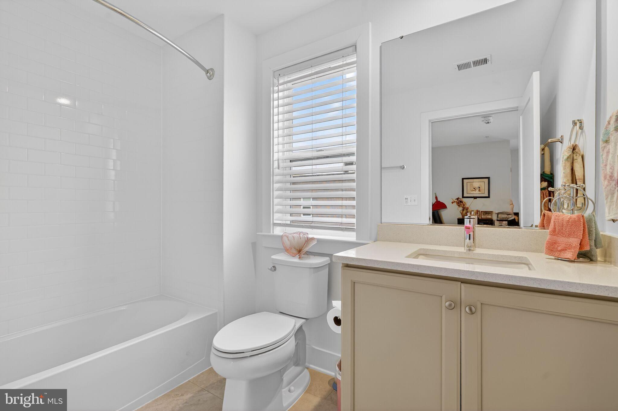 TOWER OAKS - Residential