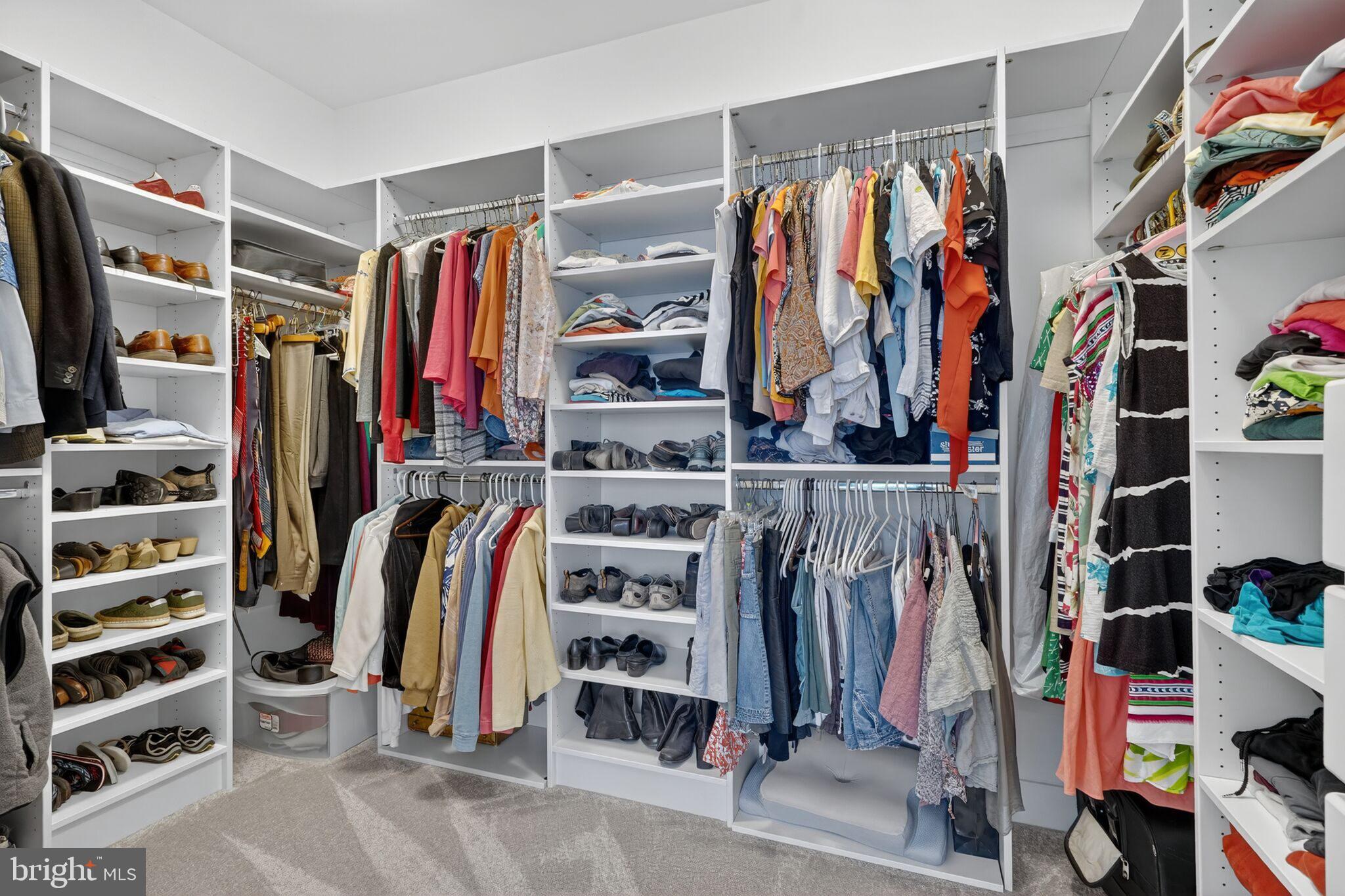 TOWER OAKS - Residential