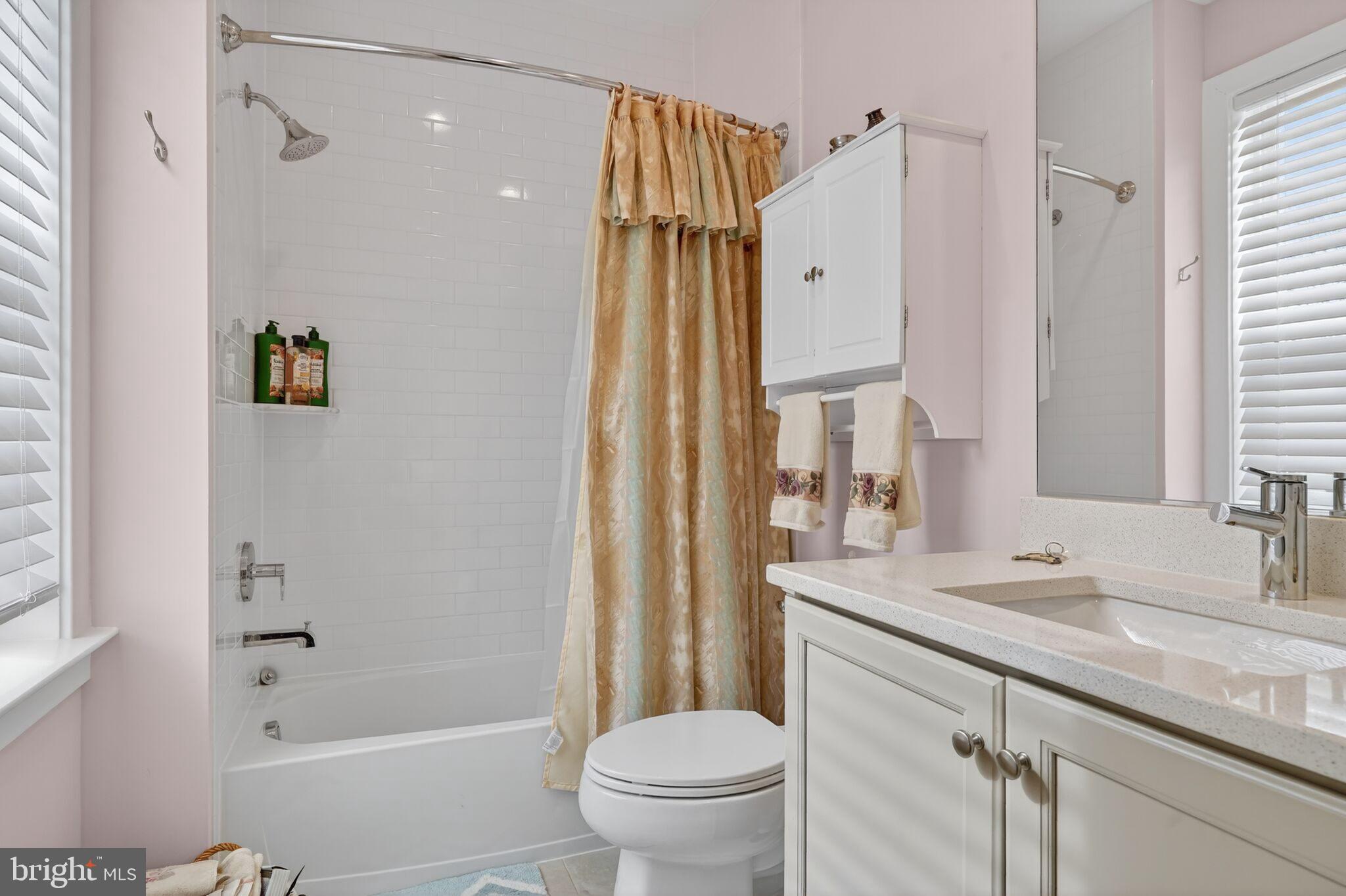 TOWER OAKS - Residential