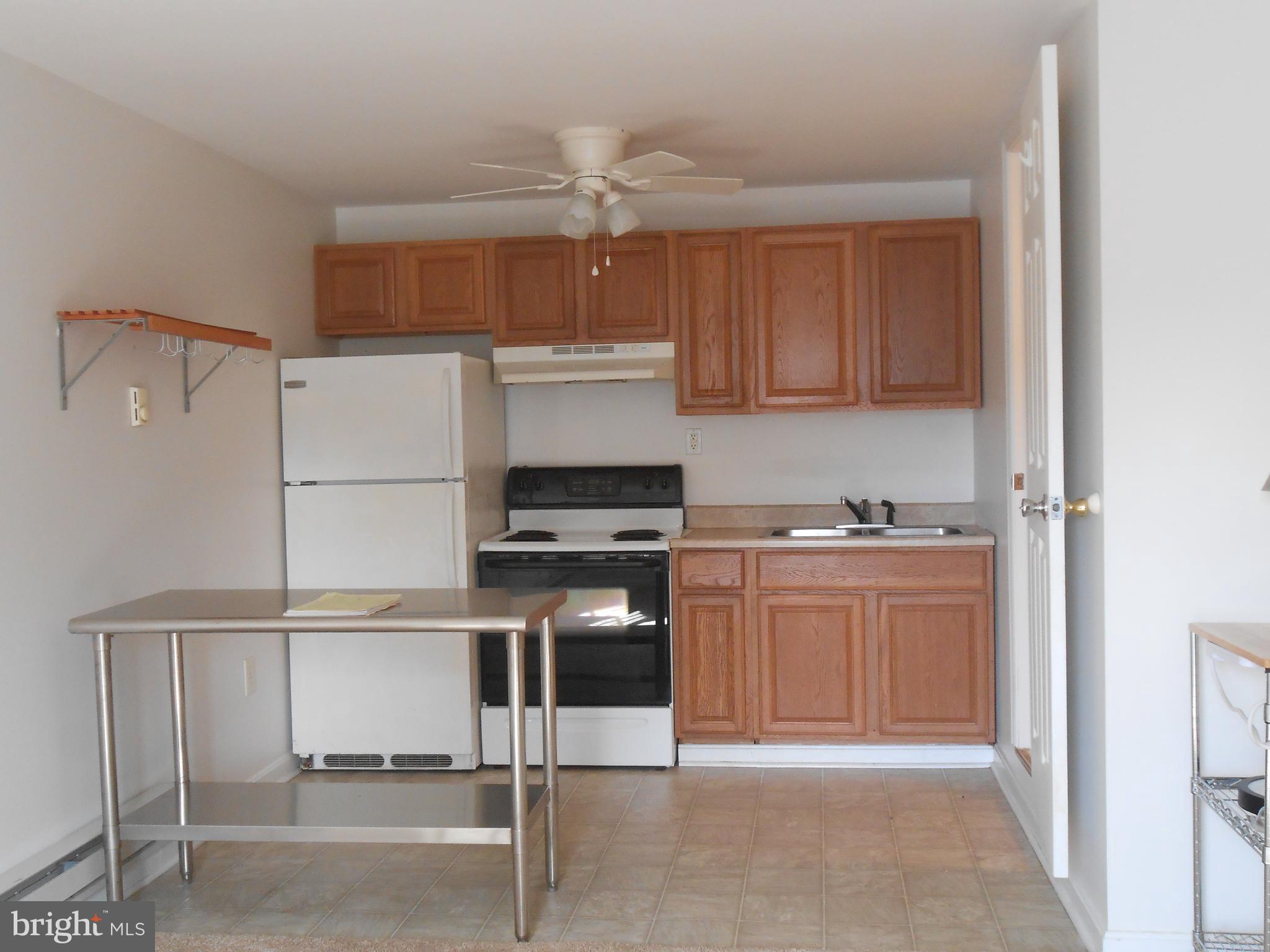 ANCIENT OAKS - Residential Lease