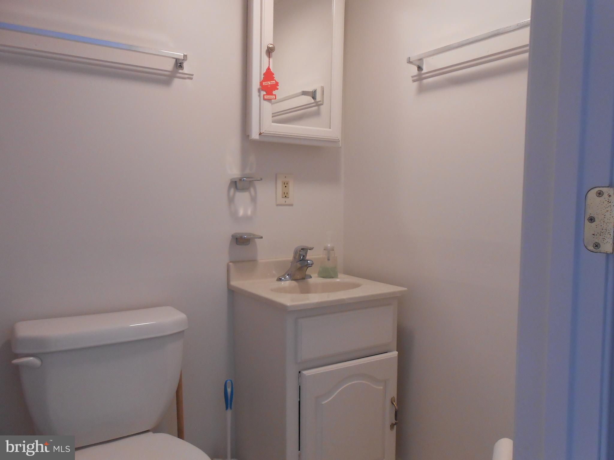 ANCIENT OAKS - Residential Lease