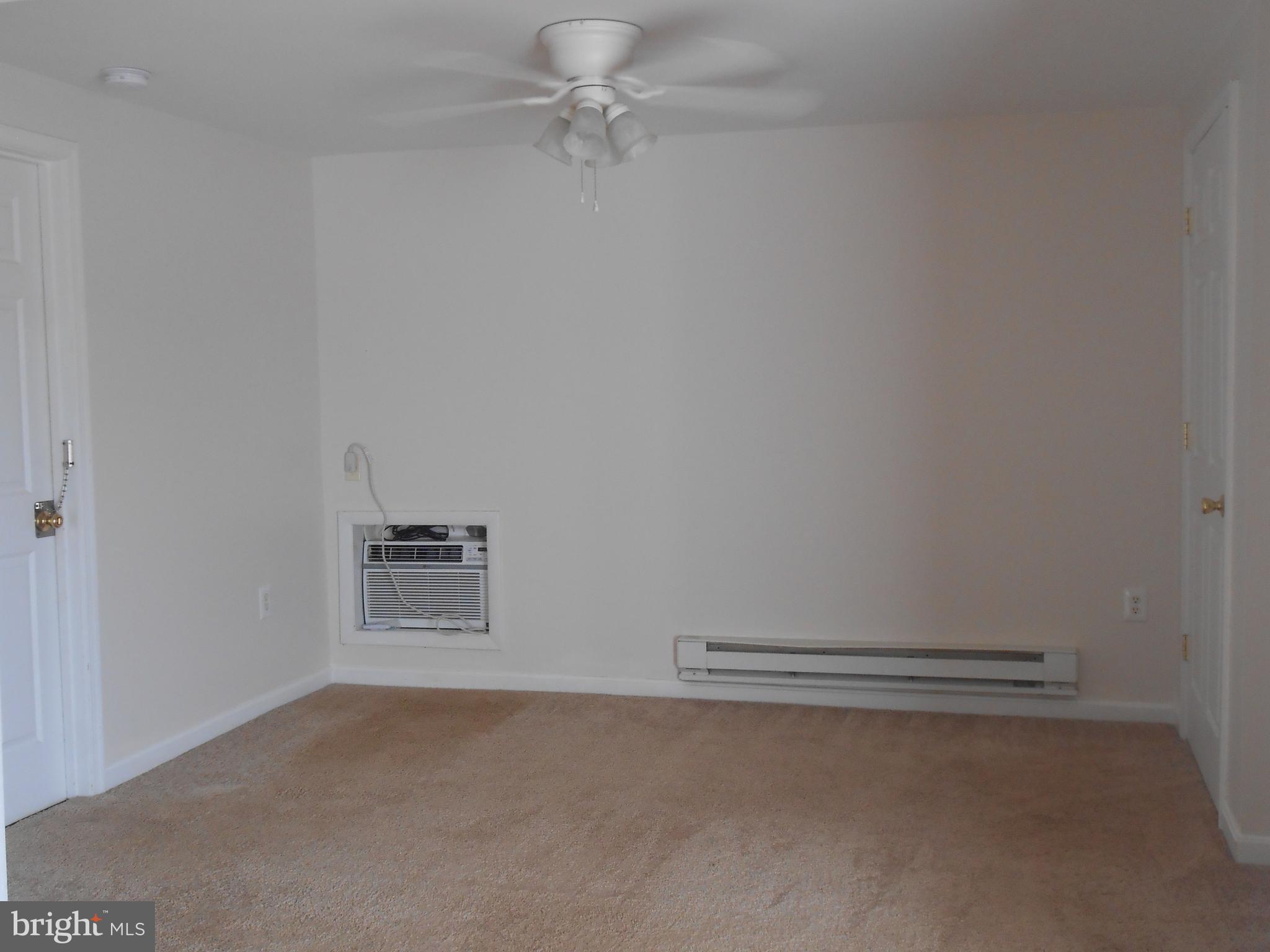 ANCIENT OAKS - Residential Lease