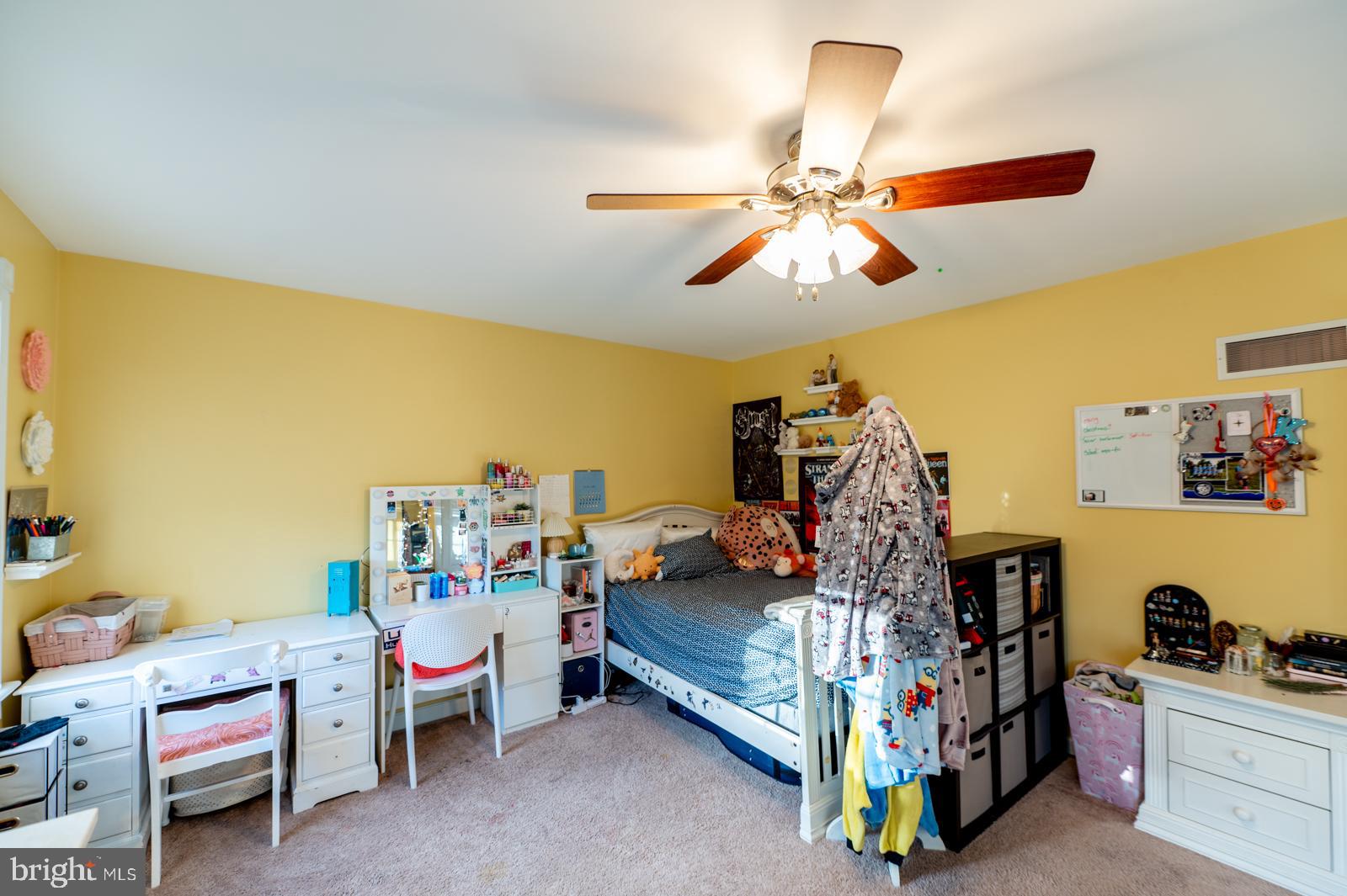 YELLOWHOUSE - Residential