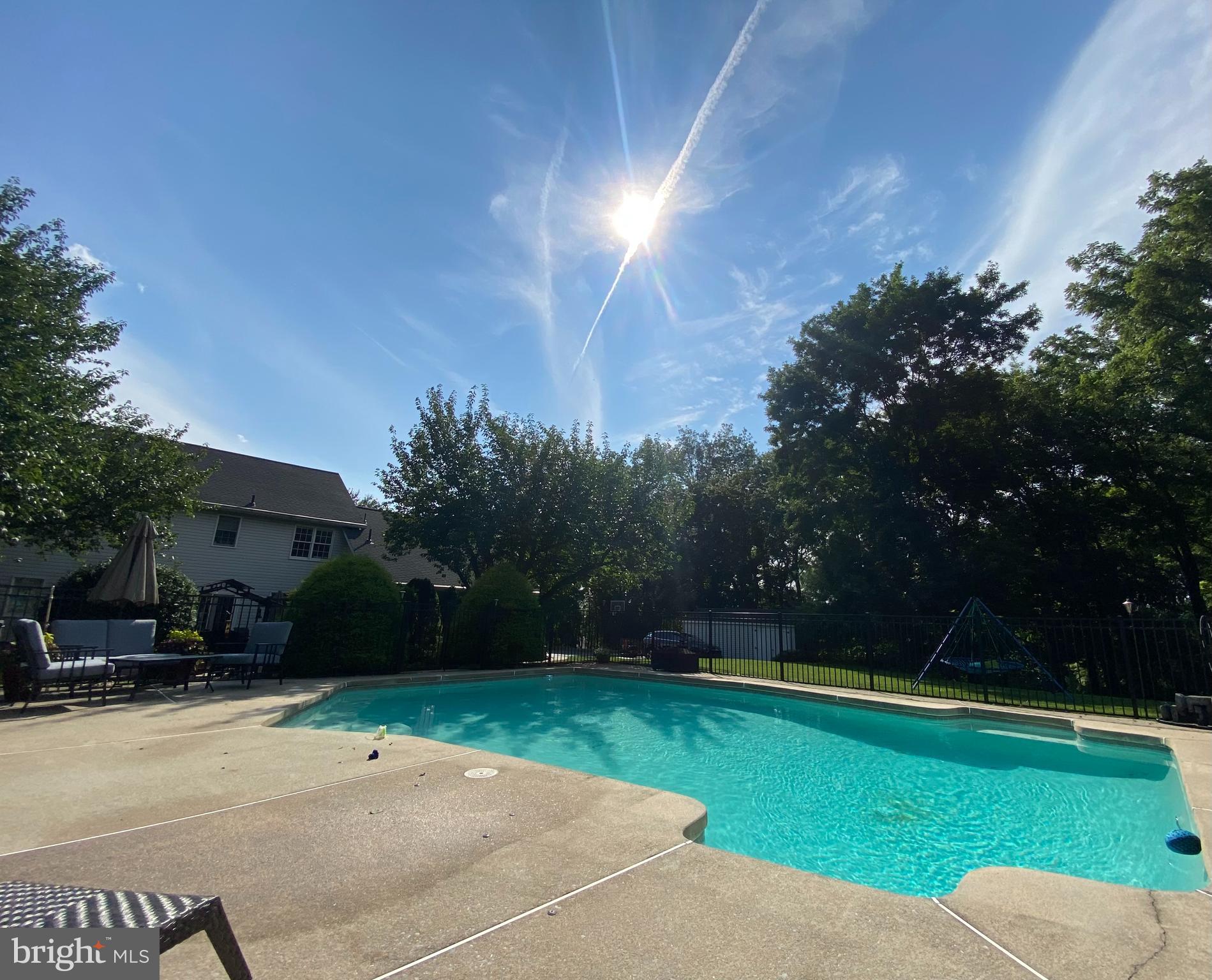 YELLOWHOUSE - Residential