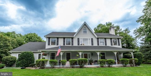 6 YELLOW HOUSE DRIVE DOUGLASSVILLE PA 19518