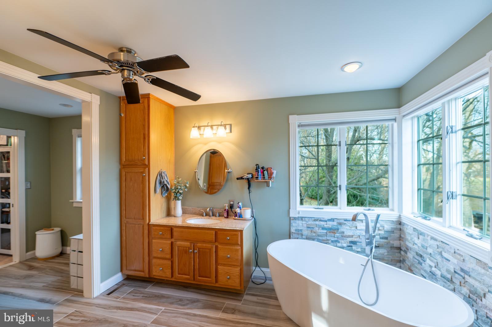 YELLOWHOUSE - Residential