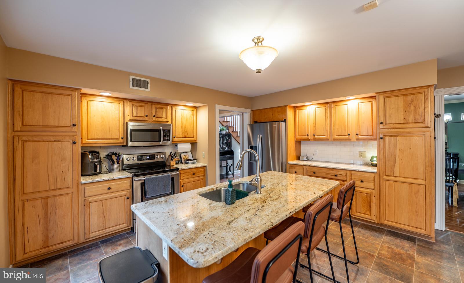 YELLOWHOUSE - Residential