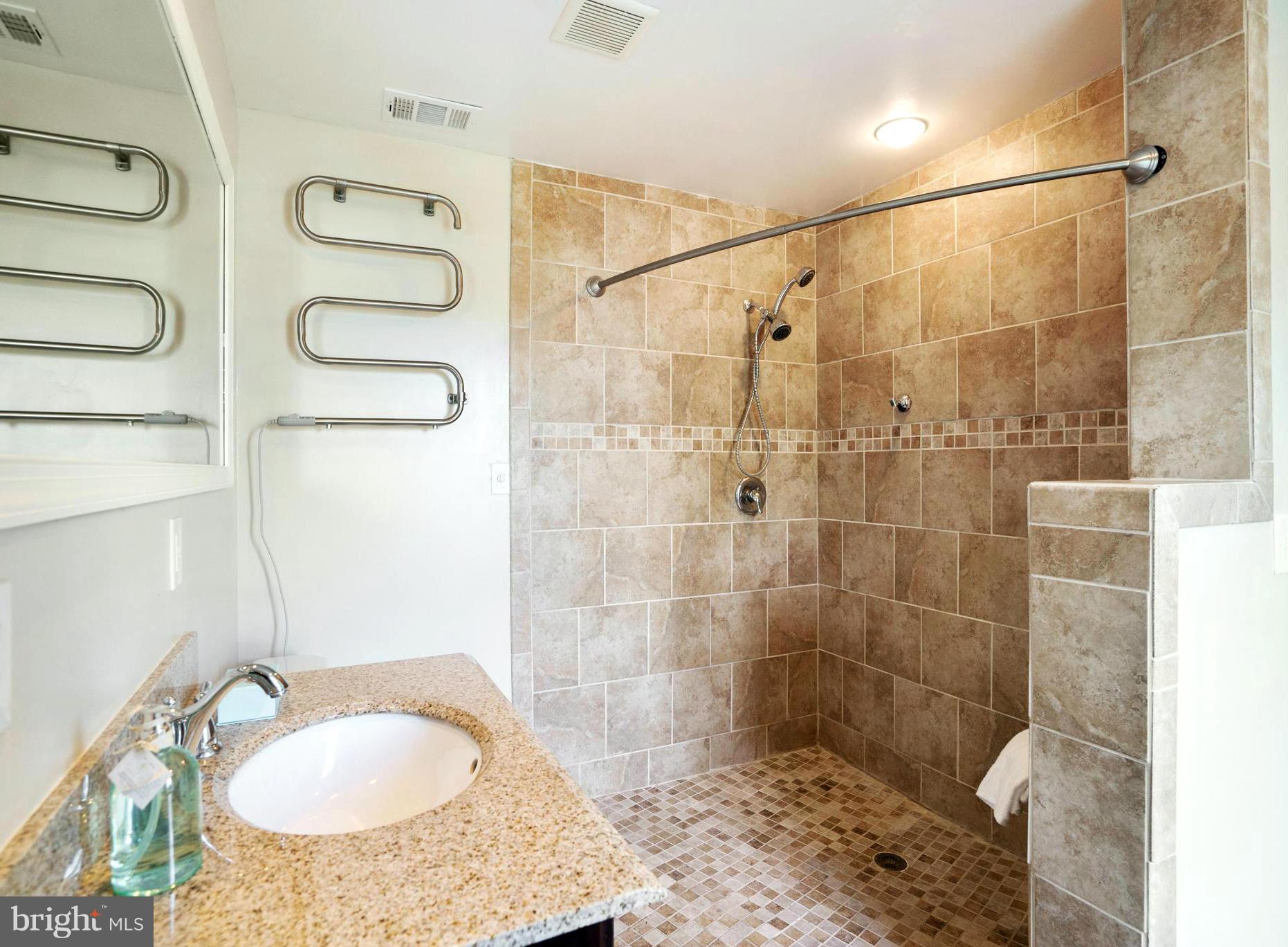 ANCHORAGE - Residential