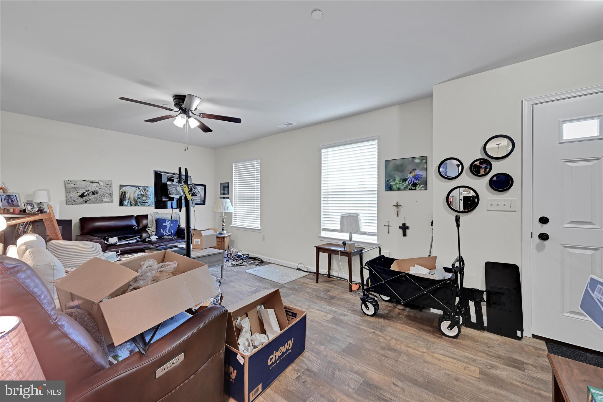 TRAIL SIDE - Residential