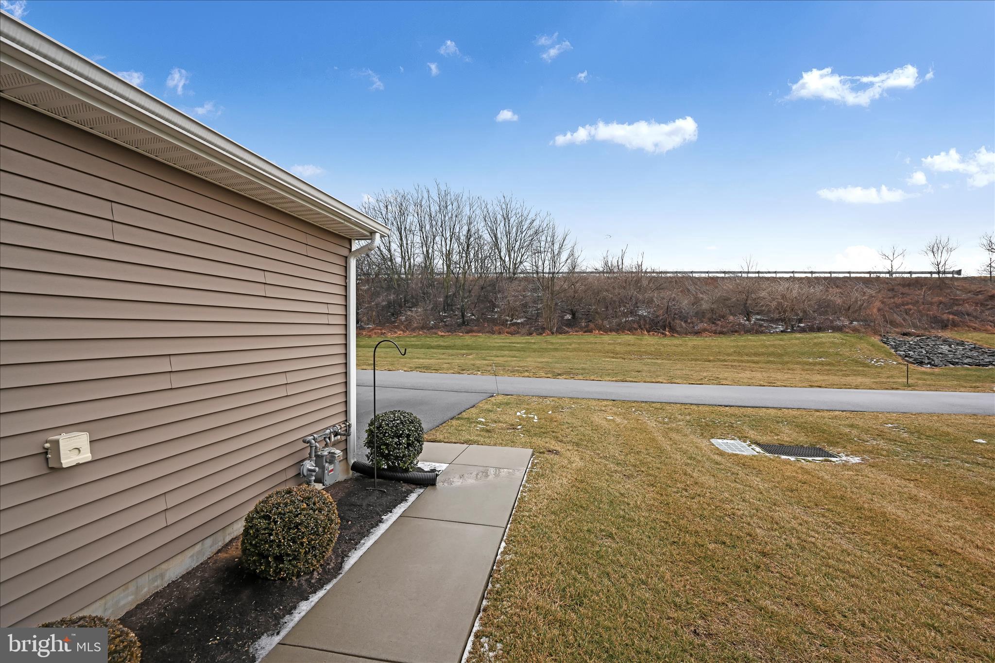 TRAIL SIDE - Residential