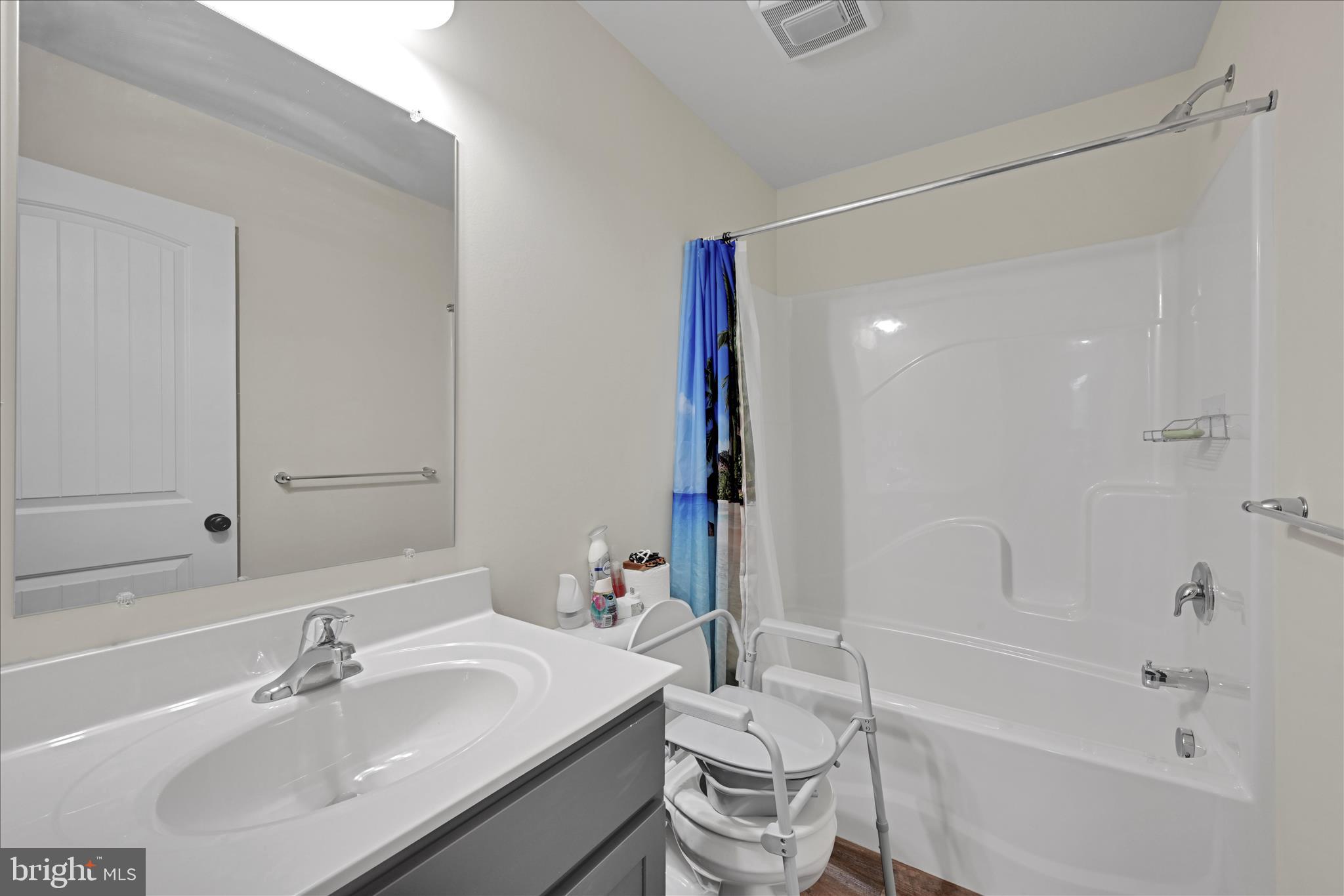 TRAIL SIDE - Residential