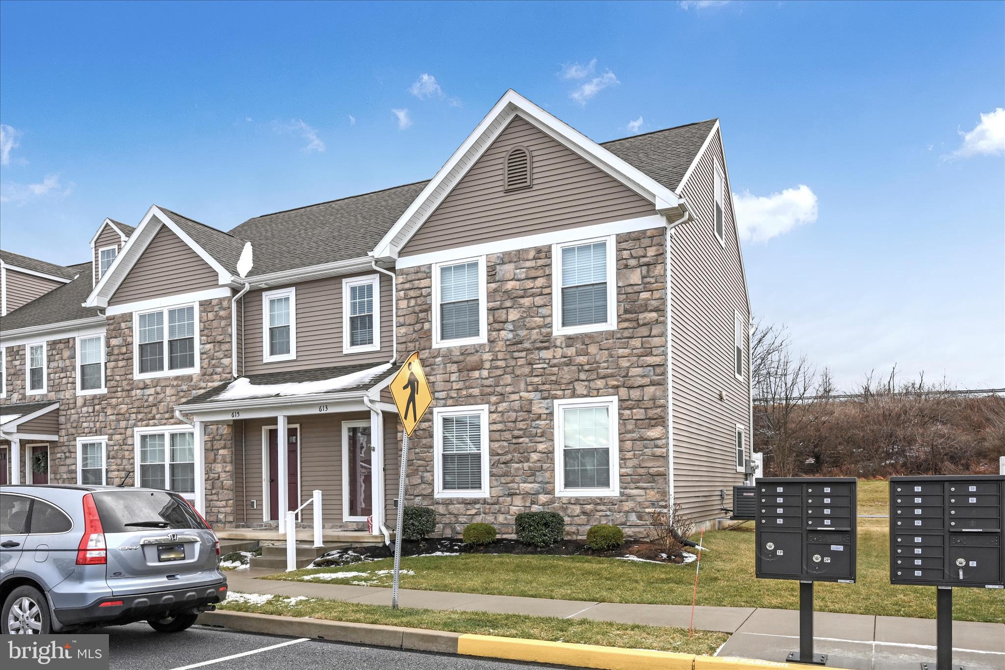 TRAIL SIDE - Residential