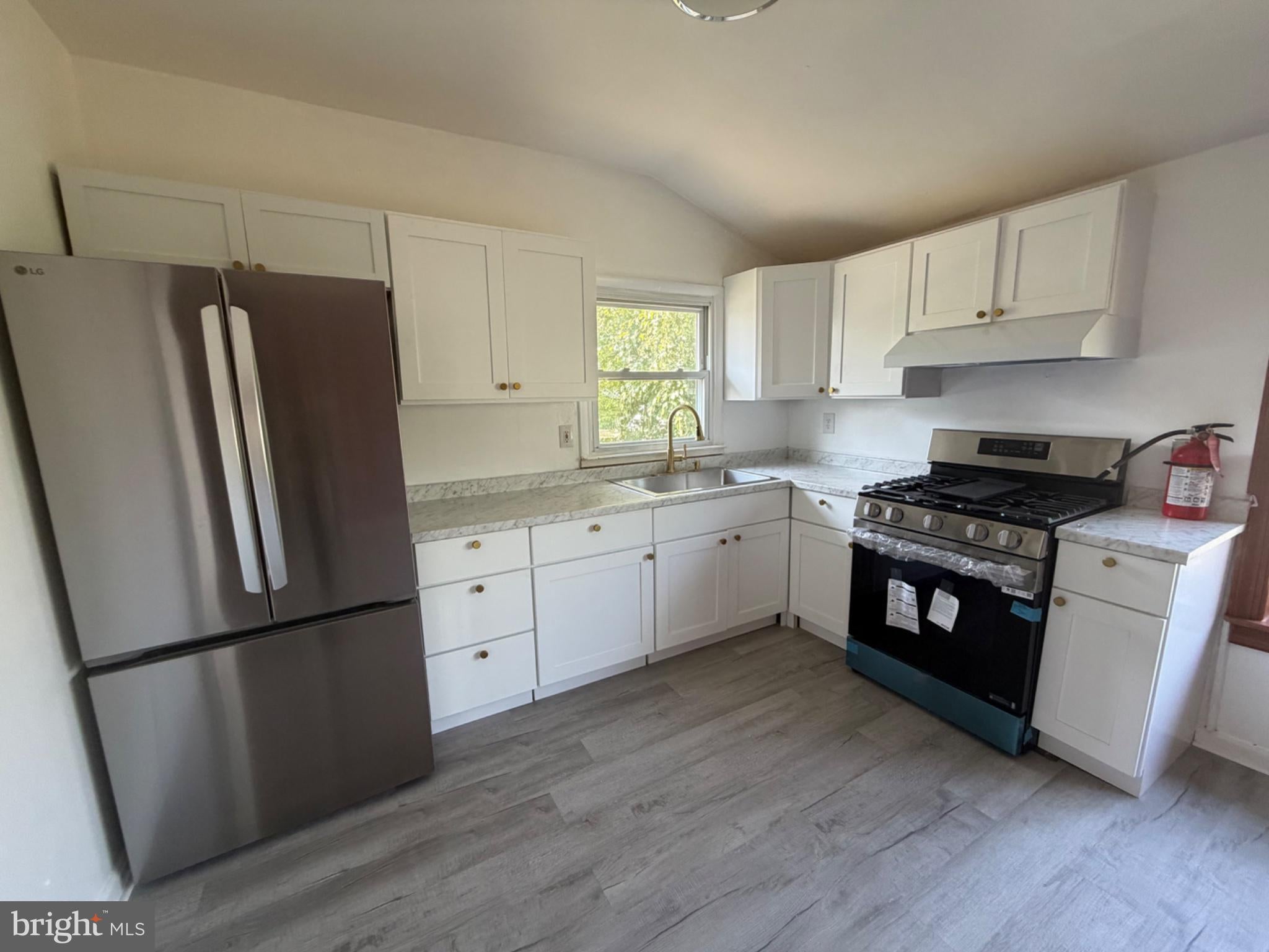 121 EDGEWOOD AVENUE