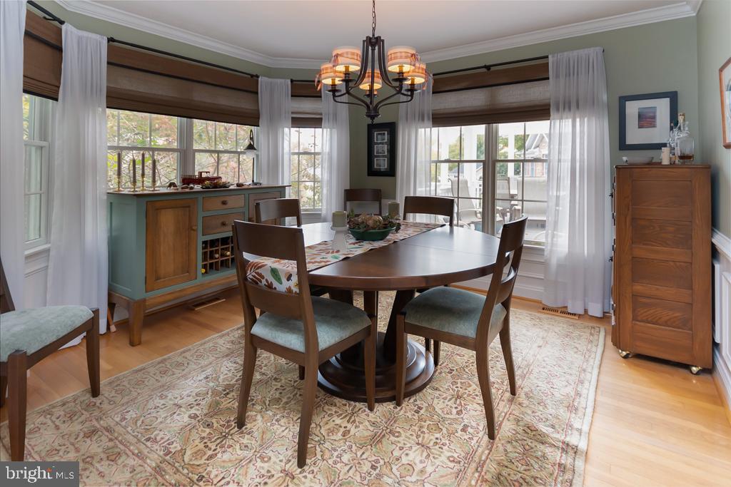 PERRY HALL COURTS - Residential