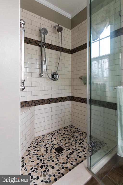 PERRY HALL COURTS - Residential