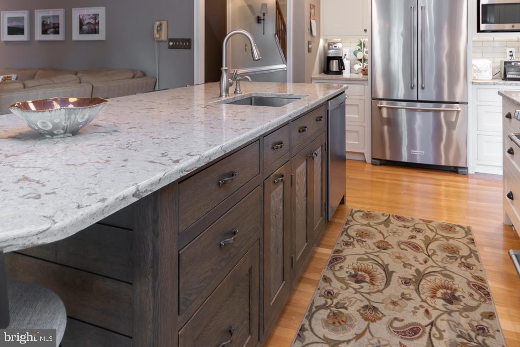 PERRY HALL COURTS - Residential