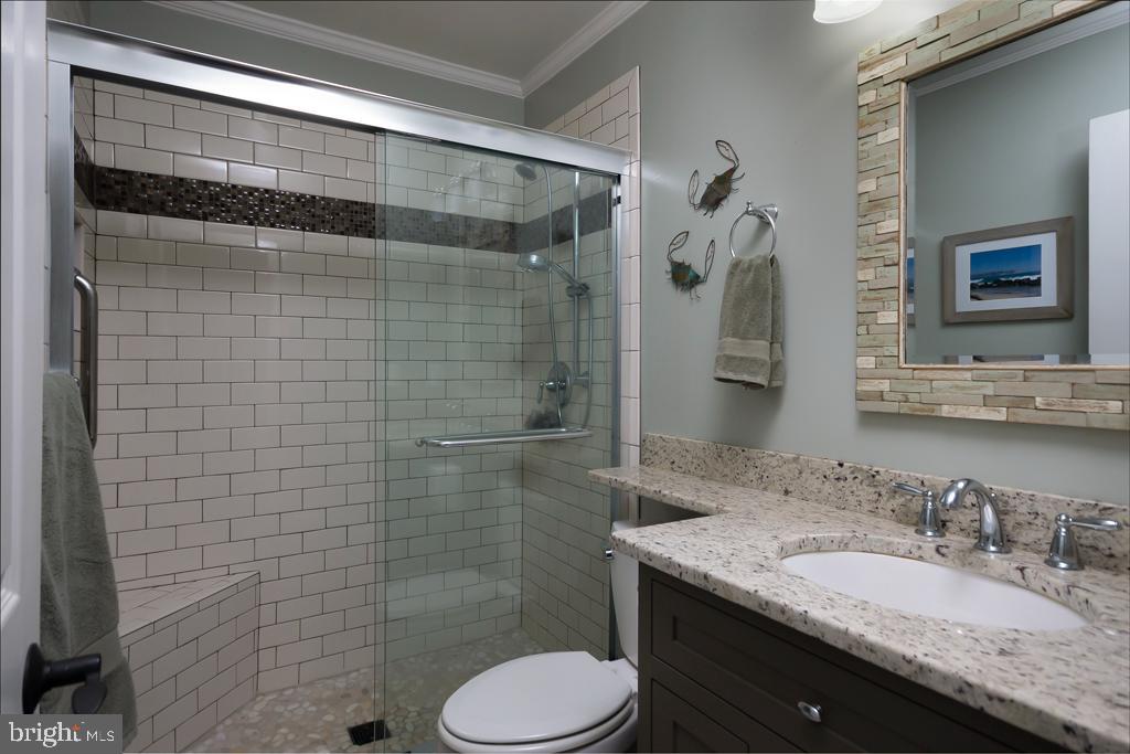 PERRY HALL COURTS - Residential