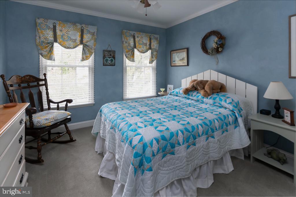 PERRY HALL COURTS - Residential