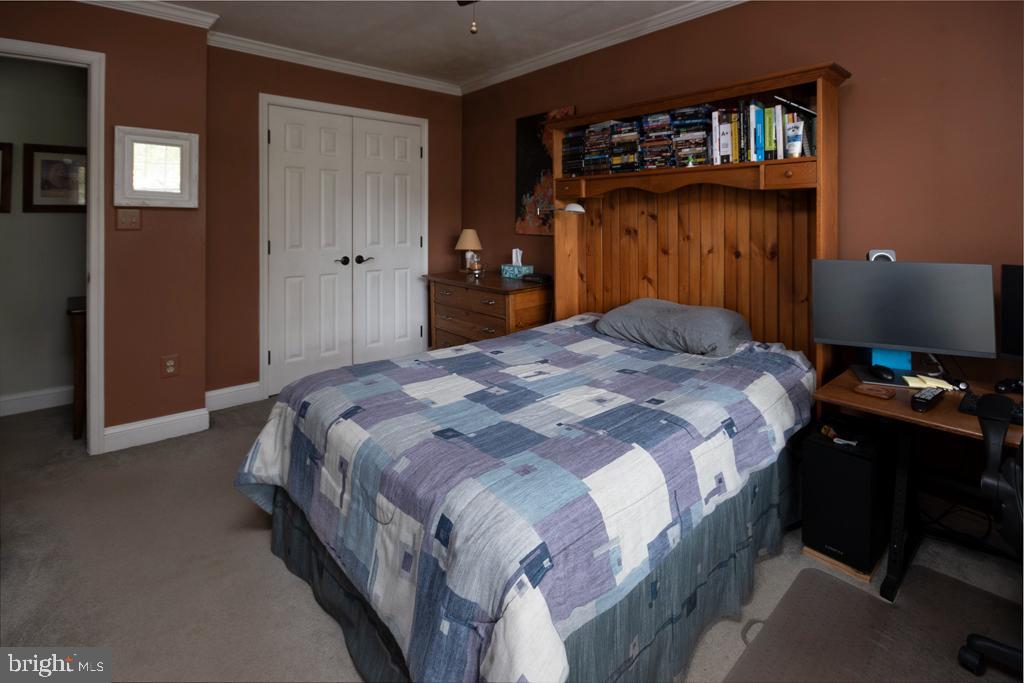 PERRY HALL COURTS - Residential