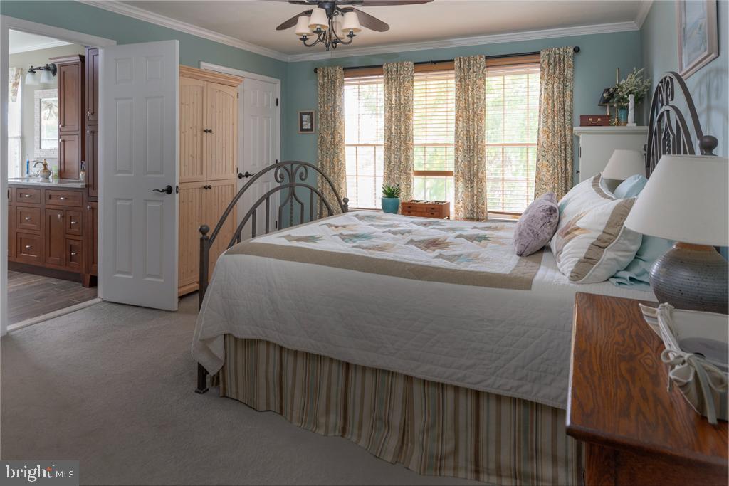 PERRY HALL COURTS - Residential