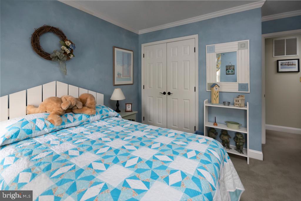 PERRY HALL COURTS - Residential