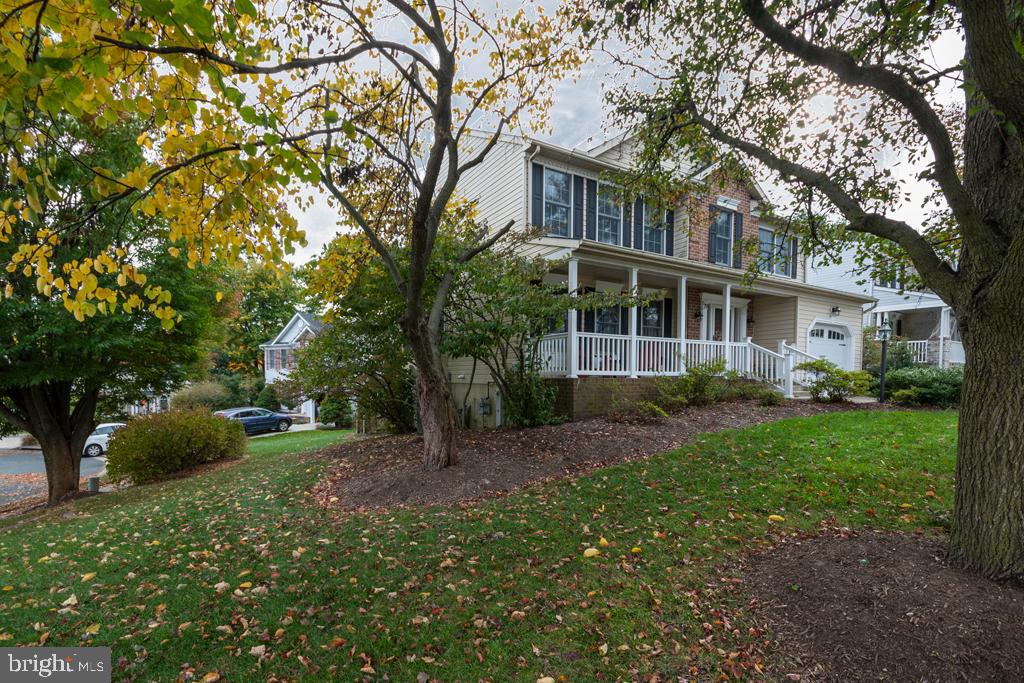 PERRY HALL COURTS - Residential