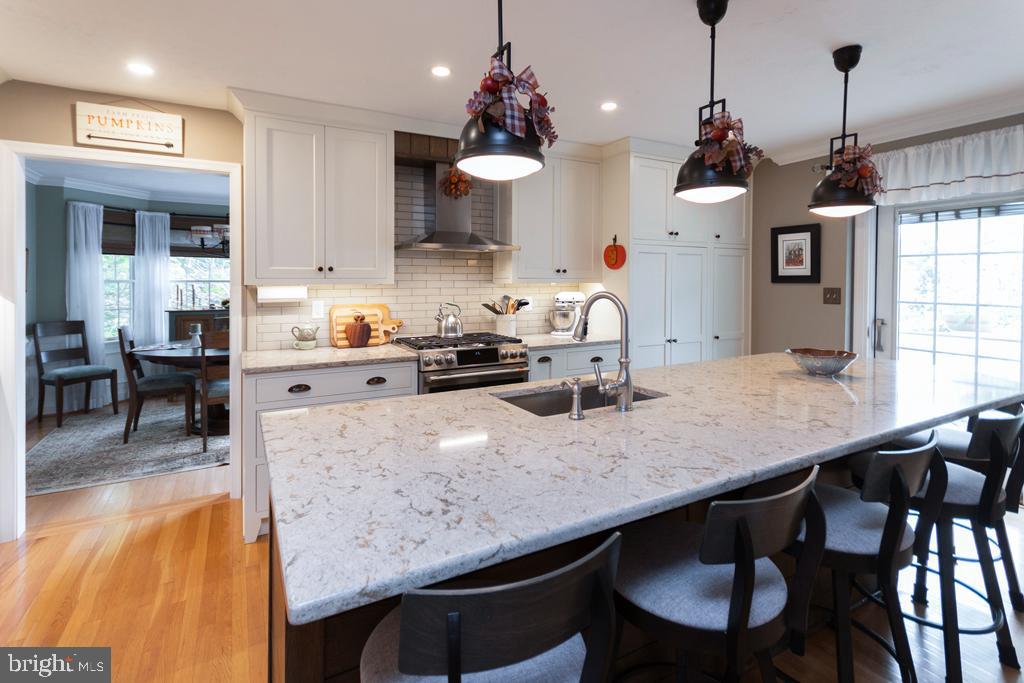 PERRY HALL COURTS - Residential