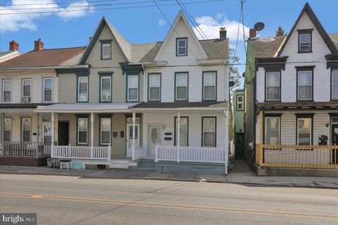 218 LEHMAN STREET LEBANON PA 17046