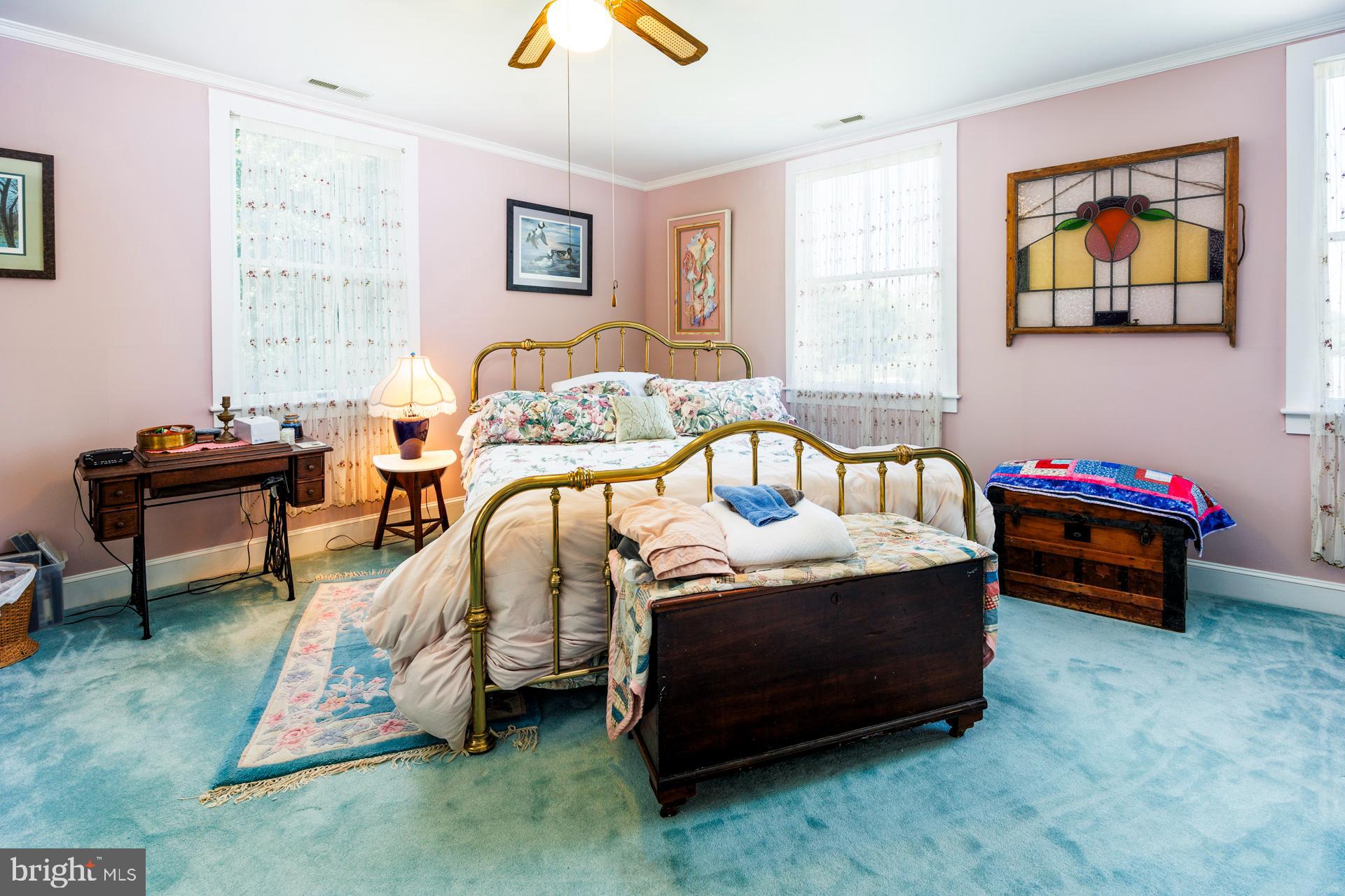 HORNS POINT - Residential